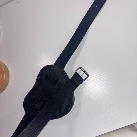 Target Black Heart-Shaped Wristlet - Picture 3 of 7